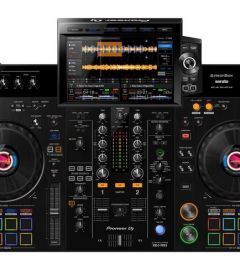 [Nouveauté] Découvrez le XDJ-RX3 !
Système DJ tout-en-un, 2 voies proposant une multitude de fonctions directement héritées du lecteur CDJ-3000 et de la...