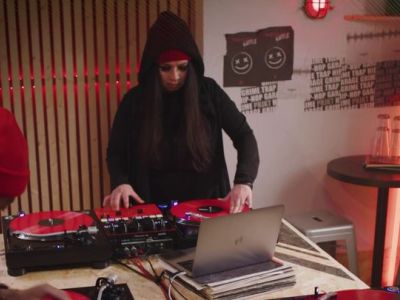 [Nouveauté] Découvrez la DJM-S5, nouvelle table de scratch pour Serato DJ Pro !
🎛 Présentation intuitive de style professionnel, facilitant l’apprentissage...