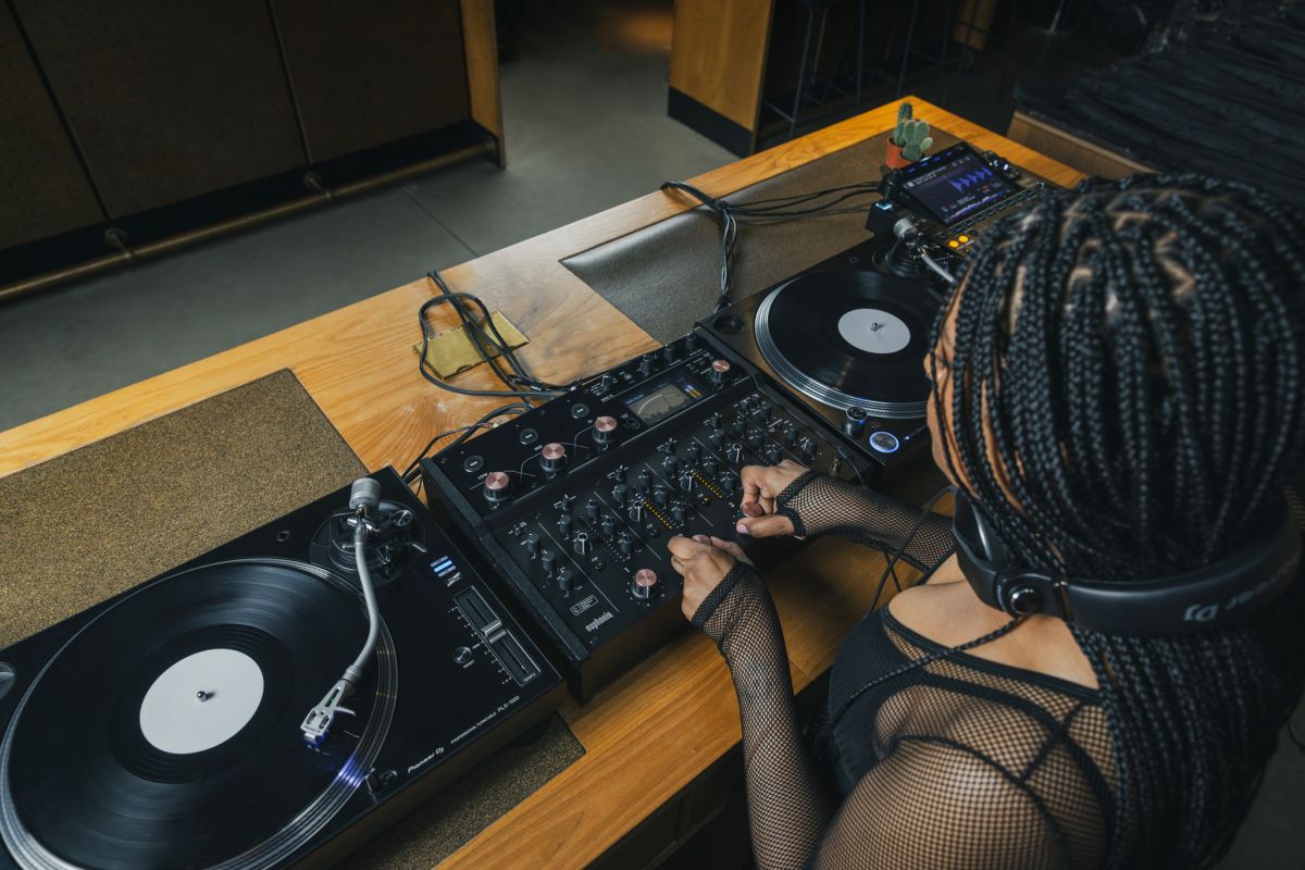 DJ mix : comment maîtriser cette pratique ? DJ mix : comment maîtriser cette pratique ?