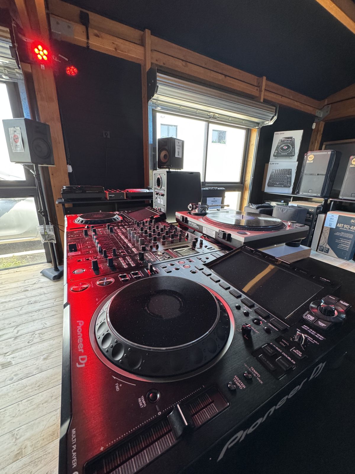 Magasin d'équipement DJ près de Landerneau / Brest dans le Finistère