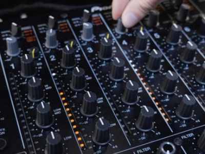 3 nouvelles astuces pour faire passer tes DJ sets au niveau supérieur ! 🔥
Après le premier épisode, on revient avec 3 nouveaux conseils concrets pour gagner...